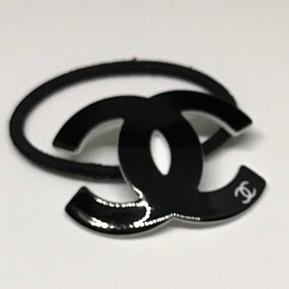 Black & White CC Pony Tail - Picture 2 of 16